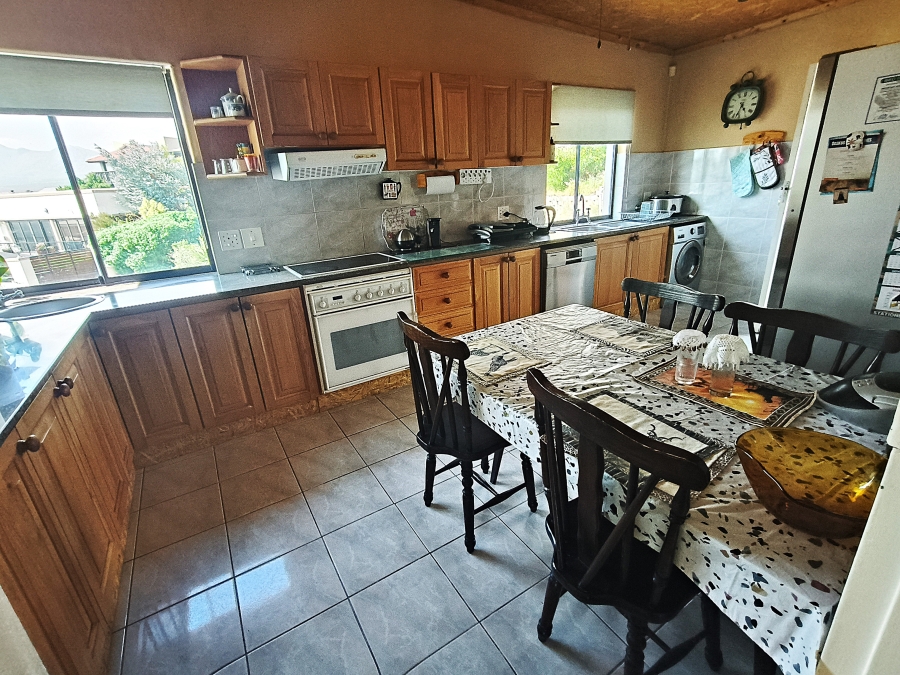 3 Bedroom Property for Sale in Mountainside Western Cape